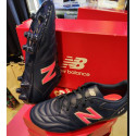 Crampons Moulés New Balance FG