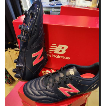 Crampons Moulés New Balance FG